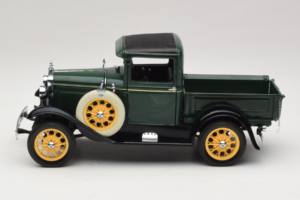 Ford Model A Pickup Valley Green Motor City 1:18 40003 Diecast - image 4 of 8