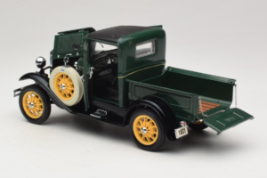 Ford Model A Pickup Valley Green Motor City 1:18 40003 Diecast - image 5 of 8