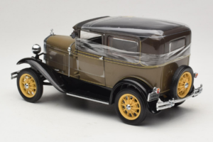 Ford Model A Tudor Chicle Drab Motor City 1:18 41003 Diecast - image 5 of 6