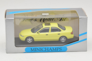 Ford Mondeo Mk1 Citrus Yellow Minichamps 1:43 MIN0821001 Diecast - image 4 of 4