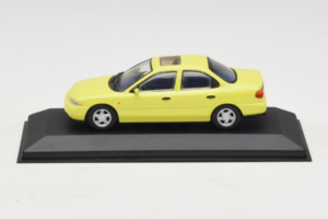 Ford Mondeo Mk1 Citrus Yellow Minichamps 1:43 MIN0821001 Diecast