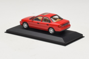 Ford Mondeo Mk1 Sedan Red Minichamps 1:43 82000 Diecast - image 3 of 4
