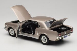 Ford Mustang 1964 1/2 Silver Mira 1:18 6127 Diecast - image 5 of 8