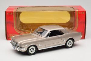 Ford Mustang 1964 1/2 Silver Mira 1:18 6127 Diecast - image 8 of 8