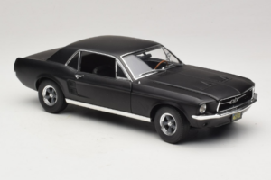 Ford Mustang Creed Movie GreenLight 1:18 13611 Diecast - image 6 of 8