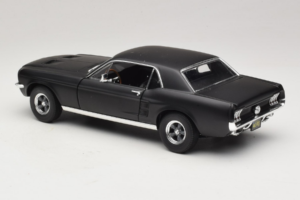 Ford Mustang Creed Movie GreenLight 1:18 13611 Diecast - image 7 of 8
