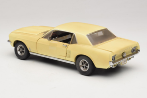 Ford Mustang Coupe Yellow The Walking Dead Greenlight 1:18 12958 Diecast - image 7 of 8