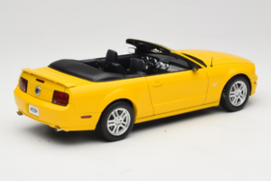 Ford Mustang GT S197 Convertible Screaming Yellow AUTOart 1:18 73062 Diecast - image 3 of 8