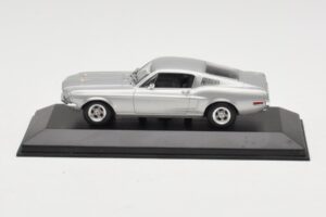 Ford Mustang GT Silver Minichamps 1:43 FORD001 Diecast