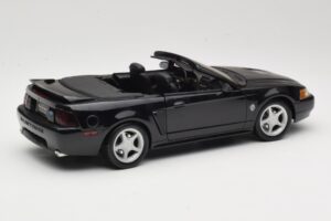 Ford Mustang GT SN95 Convertible Black Maisto 1:18 50328 Diecast - image 3 of 8