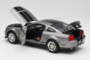 Ford Mustang S197 Shelby GT500 40th Anniversary Grey Shelby Collectibles 1:18 DC075005 Diecast - image 5 of 8