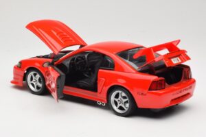 Ford Mustang SVT Cobra R SN95 Red Maisto 1:18 531872 Diecast - image 5 of 8