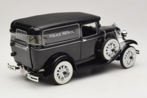 Ford Panel Car Police Patrol Signature Models 1:18 18143 Diecast - image 2 of 6