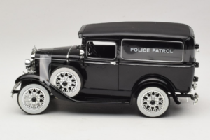 Ford Panel Car Police Patrol Signature Models 1:18 18143 Diecast - image 3 of 6