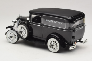 Ford Panel Car Police Patrol Signature Models 1:18 18143 Diecast - image 5 of 6
