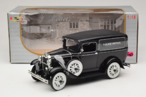 Ford Panel Car Police Patrol Signature Models 1:18 18143 Diecast - image 6 of 6