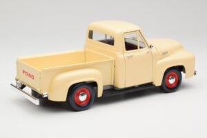 Ford Pickup Colonial White Road Legends 1:18 92148 Diecast - image 3 of 8
