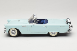 Ford Thunderbird Green Revell 1:18 8804-G1 Diecast - image 4 of 8