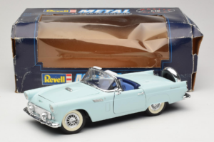 Ford Thunderbird Green Revell 1:18 8804-G1 Diecast - image 8 of 8