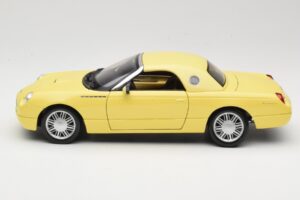 Ford Thunderbird Show Car Yellow Maisto 1:18 50336 Diecast - image 4 of 8
