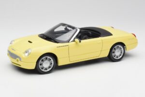 Ford Thunderbird Show Car Yellow Maisto 1:18 50335 Diecast