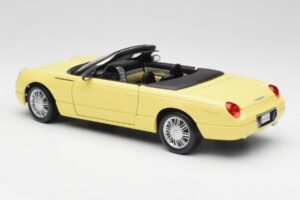 Ford Thunderbird Show Car Yellow Maisto 1:18 50335 Diecast - image 7 of 8