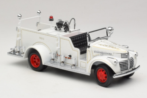 GMC Firetruck White Road Signature 1:18 20068 Diecast - image 6 of 9