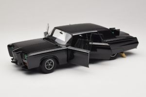 Chrysler Imperial Black Beauty Green Hornet TV Series AUTOart 1:18 71546 Diecast - image 2 of 8