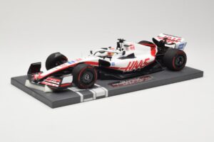 Haas VF-22 #20 K. Magnussen Bahrain GP 2022 Minichamps 1:18 117220120 Diecast - image 2 of 6