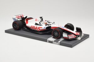 Haas VF-22 #20 K. Magnussen Bahrain GP 2022 Minichamps 1:18 117220120 Diecast - image 4 of 6