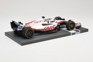 Haas VF-22 #20 K. Magnussen British GP 2022 Minichamps 1:18 117221020 Diecast - image 3 of 6