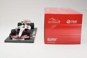 Haas VF-22 #47 M. Schumacher Bahrain GP 2022 Minichamps 1:18 117220147 Diecast - image 6 of 6
