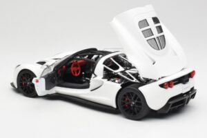 Hennessey Venom GT White AUTOart 1:18 75404 Diecast - image 5 of 8