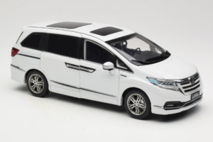 Honda Elysion White OEM 1:18 430056 Diecast - image 6 of 8