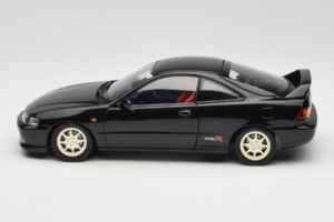 Honda Integra Type R DC2 Pre-Facelift Flamenco Black Pearl MotorHelix 1:18 M85203 Diecast - image 4 of 8