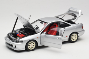 Honda Integra Type R DC2 Pre-Facelift Vogue Silver Metallic MotorHelix 1:18 M85202 Diecast - image 2 of 8