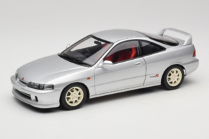 Honda Integra Type R DC2 Pre-Facelift Vogue Silver Metallic MotorHelix 1:18 M85202 Diecast