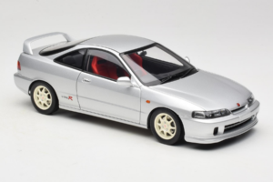 Honda Integra Type R DC2 Pre-Facelift Vogue Silver Metallic MotorHelix 1:18 M85202 Diecast - image 6 of 8