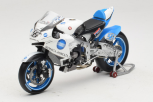 Honda RC212V #56 S. Nakano Konica Minolta Honda MotoGP 2007 Minichamps 1:18 112071056 Diecast - image 2 of 6