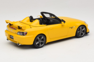 Honda S2000 AP2 CR New Indy Yellow Pearl Otto 1:18 OT1231 Resin - image 2 of 6