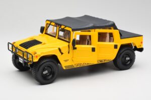 Hummer H1 Soft Top Yellow Maisto 1:18 56041 Diecast - image 2 of 8