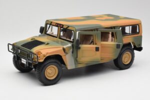 Hummer H1 Station Wagon Military Maisto 1:18 56049 Diecast - image 2 of 8