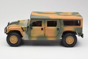 Hummer H1 Station Wagon Military Maisto 1:18 56049 Diecast - image 4 of 8