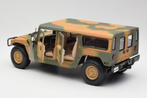Hummer H1 Station Wagon Military Maisto 1:18 56049 Diecast - image 5 of 8