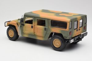 Hummer H1 Station Wagon Military Maisto 1:18 56049 Diecast - image 7 of 8
