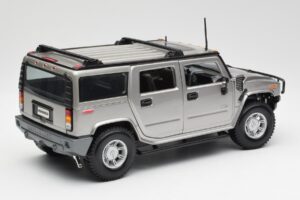 Hummer H2 Silver Maisto 1:18 7449569 Diecast - image 3 of 8