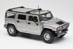 Hummer H2 Silver Maisto 1:18 7449569 Diecast - image 6 of 8