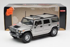 Hummer H2 Silver Maisto 1:18 7449569 Diecast - image 8 of 8