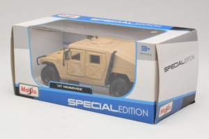 AM General Humvee Military Maisto 1:27 31974 Diecast - image 3 of 3