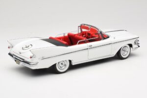 Imperial Crown Convertible White Road Signature 1:18 20138 Diecast - image 3 of 8